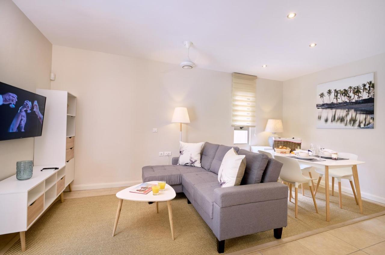 Bon Azur Beachfront Suites & Penthouses With Lov Trou aux Biches Dış mekan fotoğraf